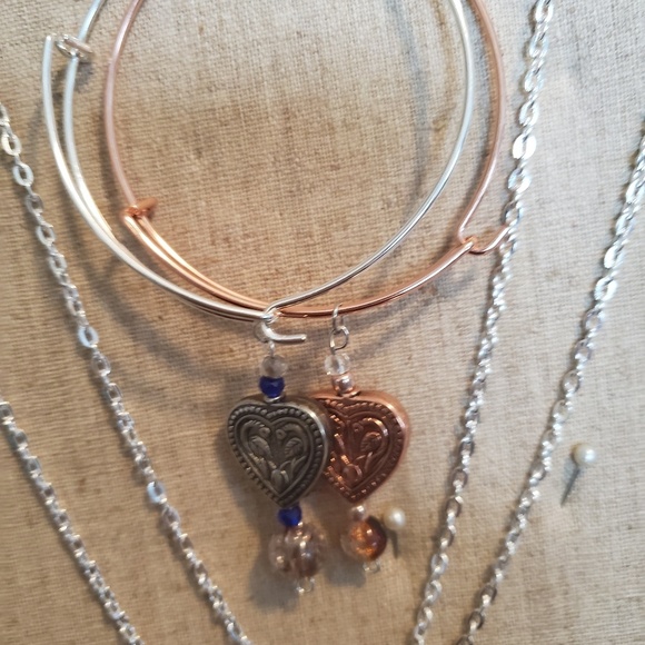 Jewelry - Picture 4 of 4